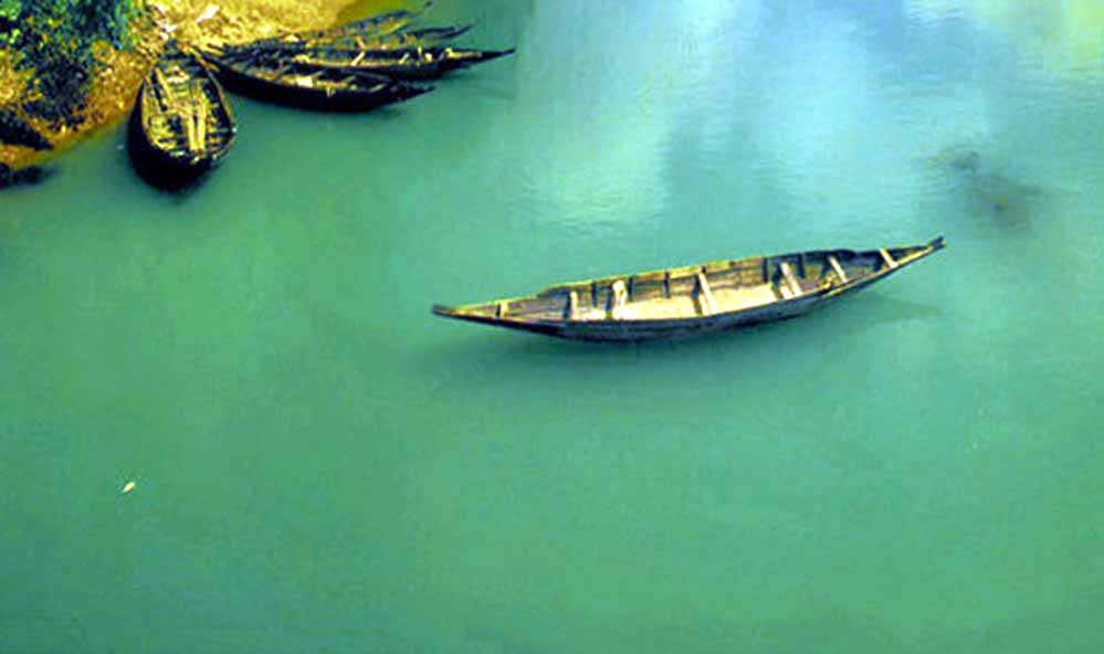 DAWKI: Where Boats Float on Air and Rivers Speak to the Sky